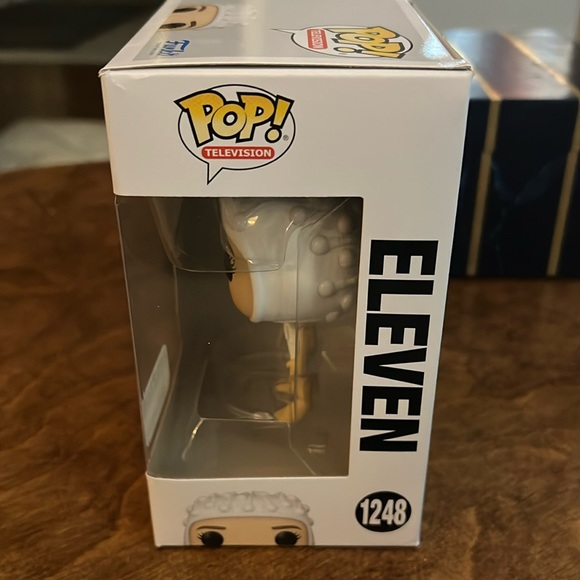 Eleven 1248 Tank Suit Amazon Exclusive Funko POP! Stranger Things - Picture 2 of 5